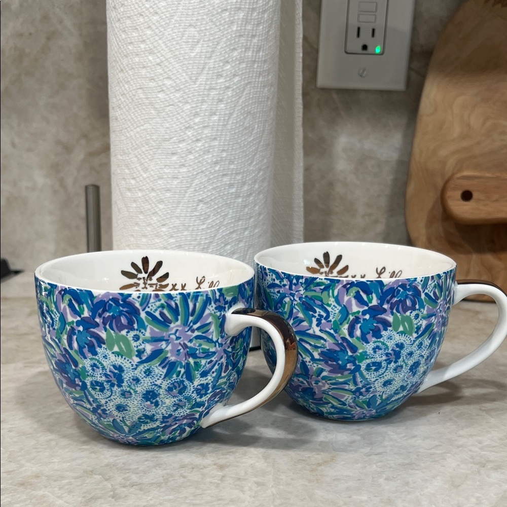 Lilly Pulitzer Blue and White Floral Mug Set